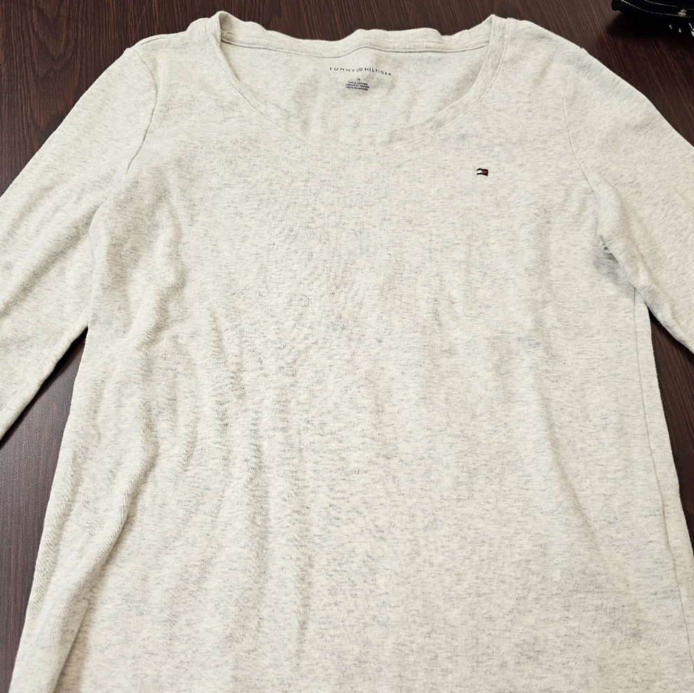 Tommy Hilfiger Gray Long Sleeve Shirt Size M